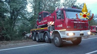 Uomo di 72 anni perde il controllo dell'auto e finisce insieme alla moglie in un dirupo in zona Scopetone - Attualità | WP TTV