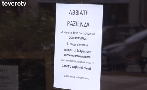 Attese davanti ai negozi, guanti e mascherine per entrare nei supermercati: anche il commercio della vallata si adegua all'emergenza Coronvirus - Attualità | WP TTV