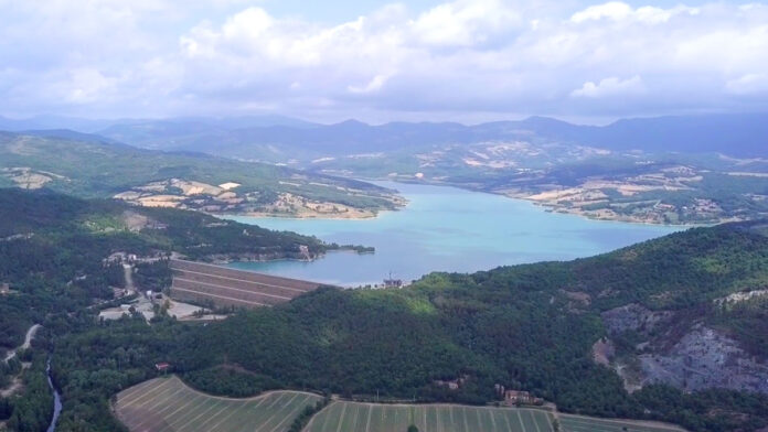 montedoglio diga lago