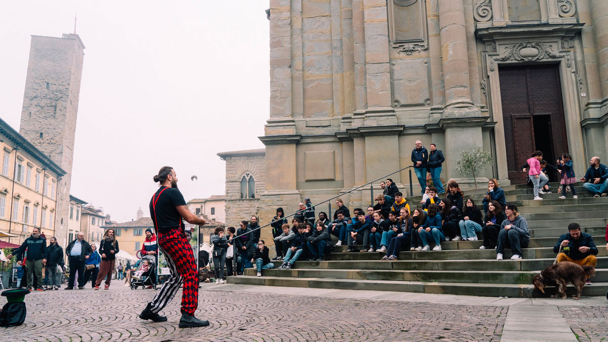 Altrocioccolato - Esibizione in Piazza Gabriotti